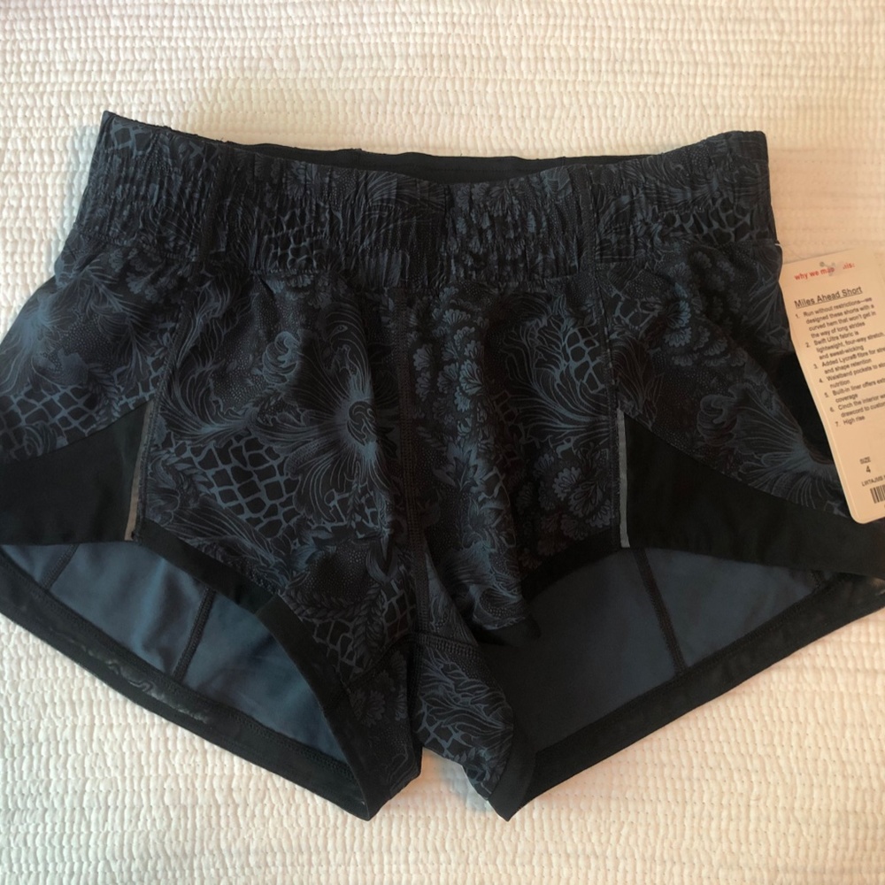 Lululemon Miles Ahead Short Nouveau Mach Blue 4